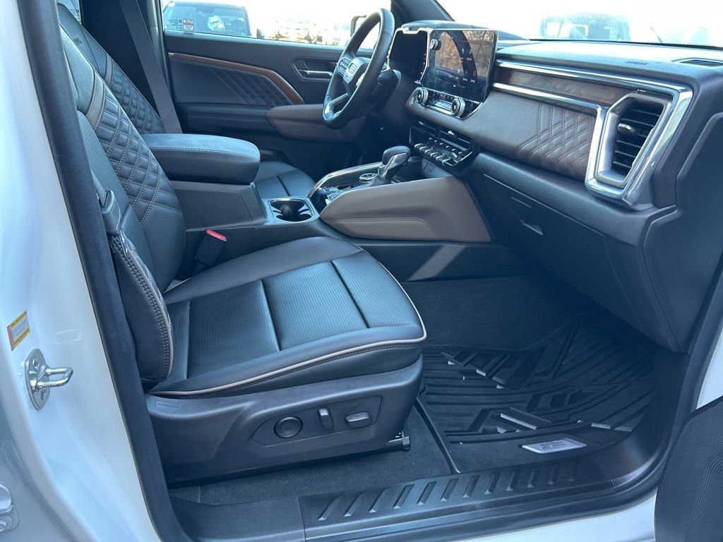 Certified 2025 GMC Canyon Denali image 40