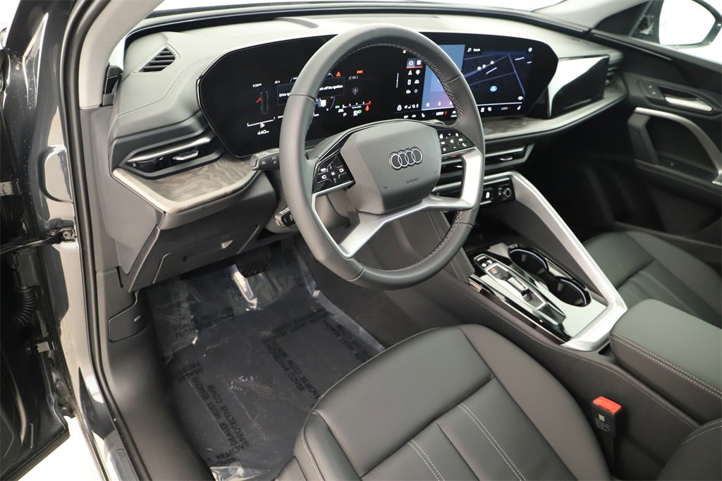 New 2025 Audi Q5 Premium image 15