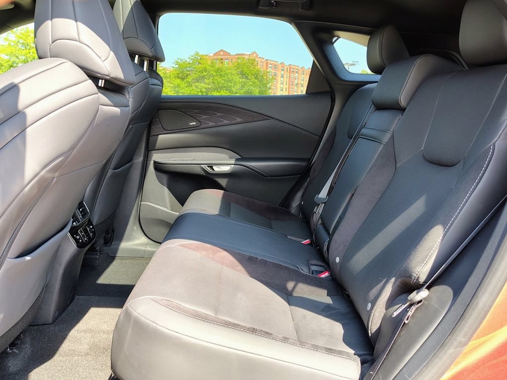 Used 2023 Lexus RX 500h F Sport w/ Cold Area Package AWD/4WD image 33
