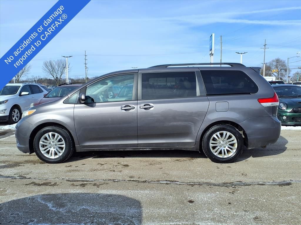 Used 2014 Toyota Sienna L image 8