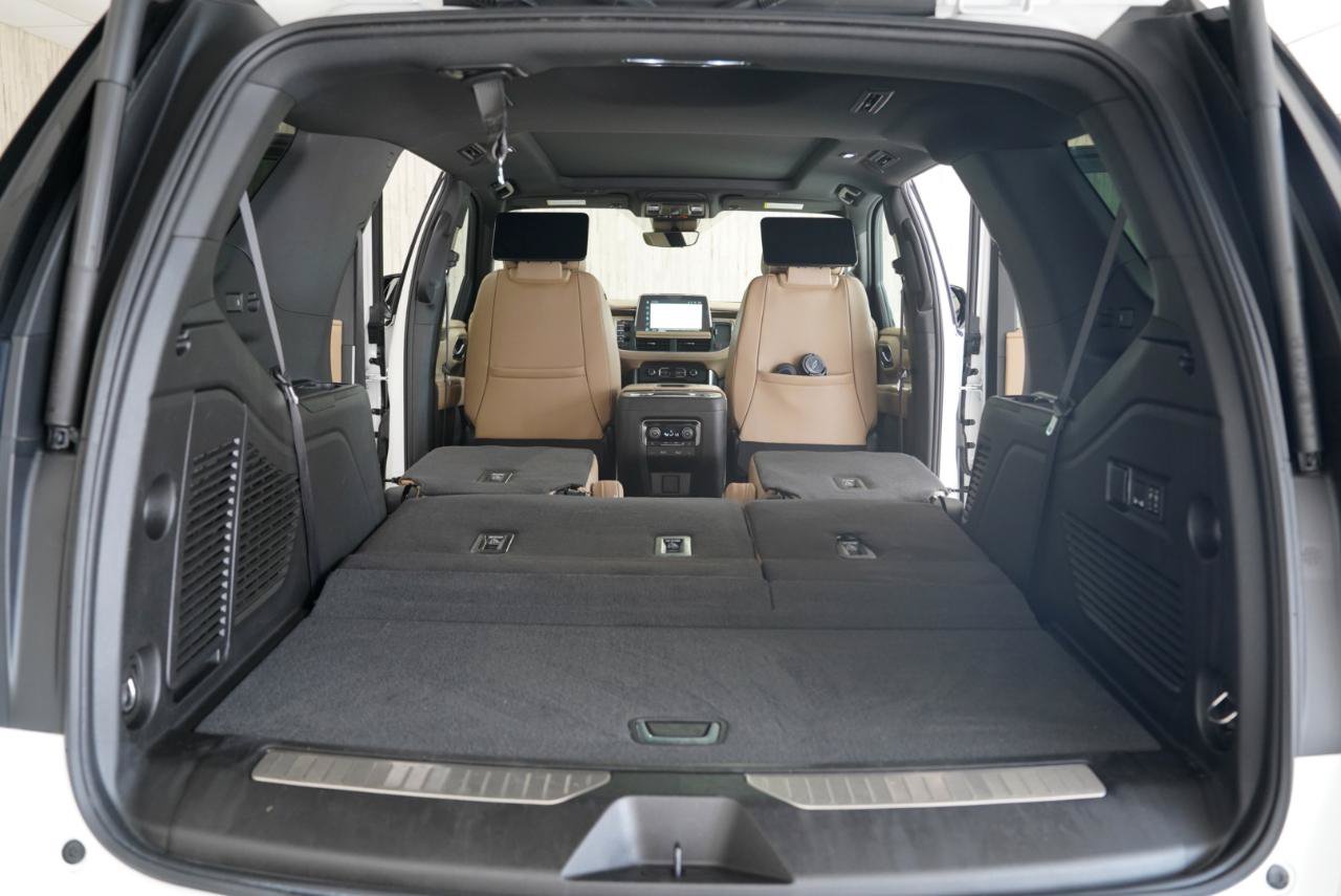 Used 2024 Chevrolet Tahoe Premier AWD/4WD image 37