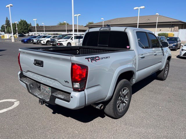 Used 2019 Toyota Tacoma TRD Sport w/ Technology Package RWD image 3