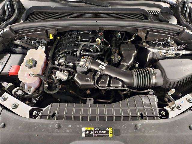 Used 2024 Jeep Grand Cherokee Laredo X RWD image 22
