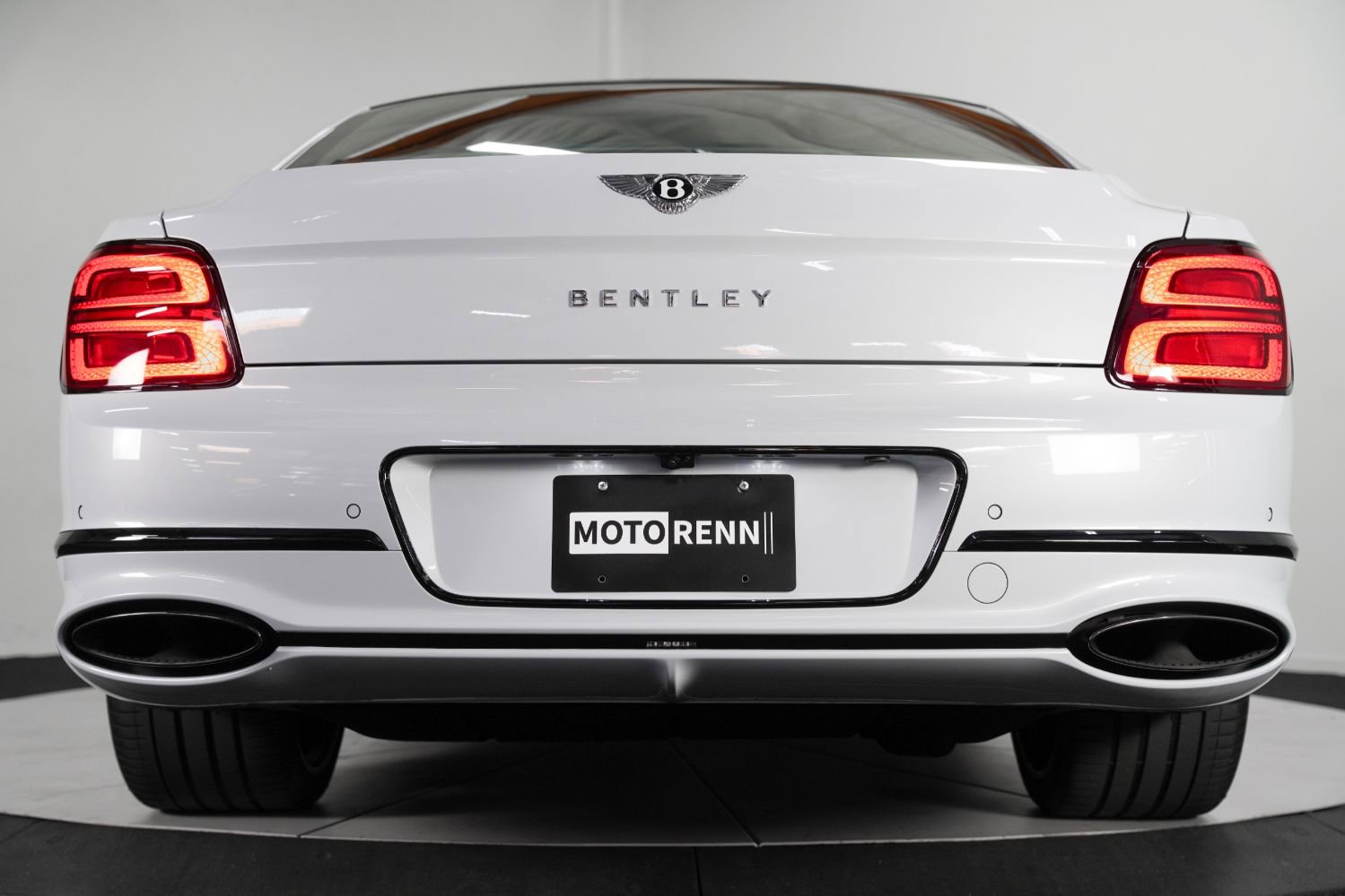 Used 2024 Bentley Flying Spur W12 image 23