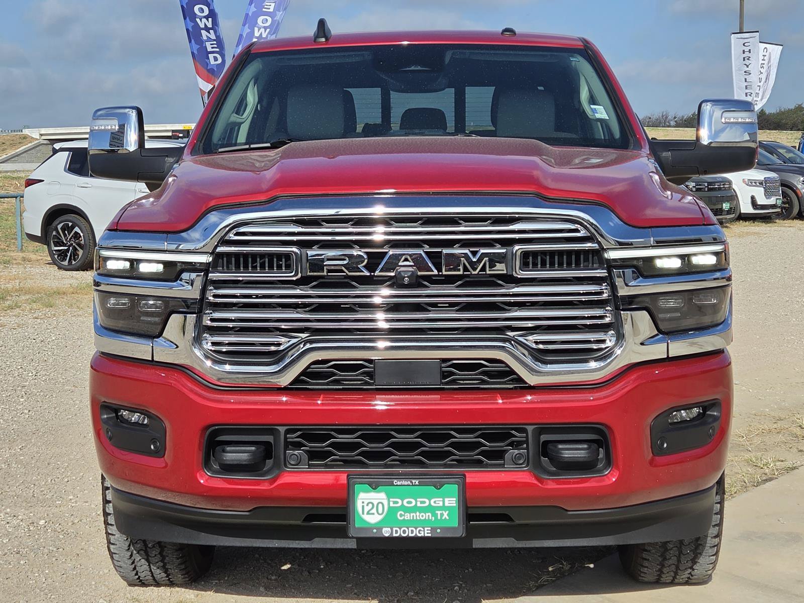 Used 2026 RAM 2500 Laramie AWD/4WD image 2