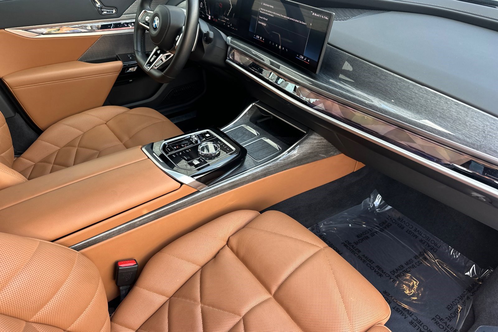 Used 2025 BMW 740i w/ Premium Package RWD image 19