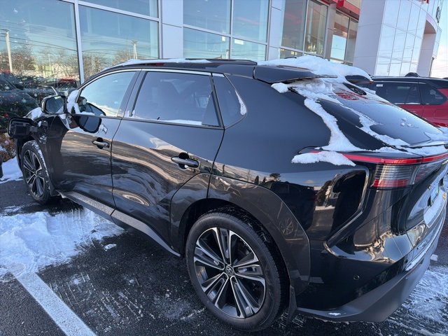 Used 2024 Toyota bZ4X Limited image 3