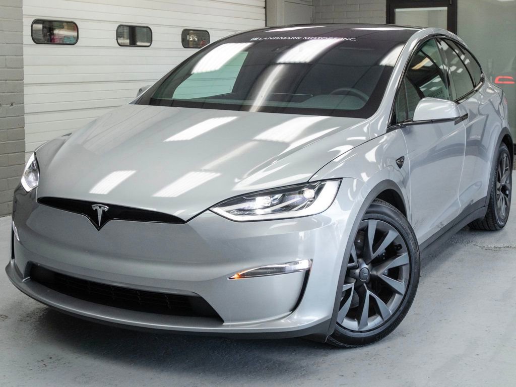 Used 2024 Tesla Model X image 18
