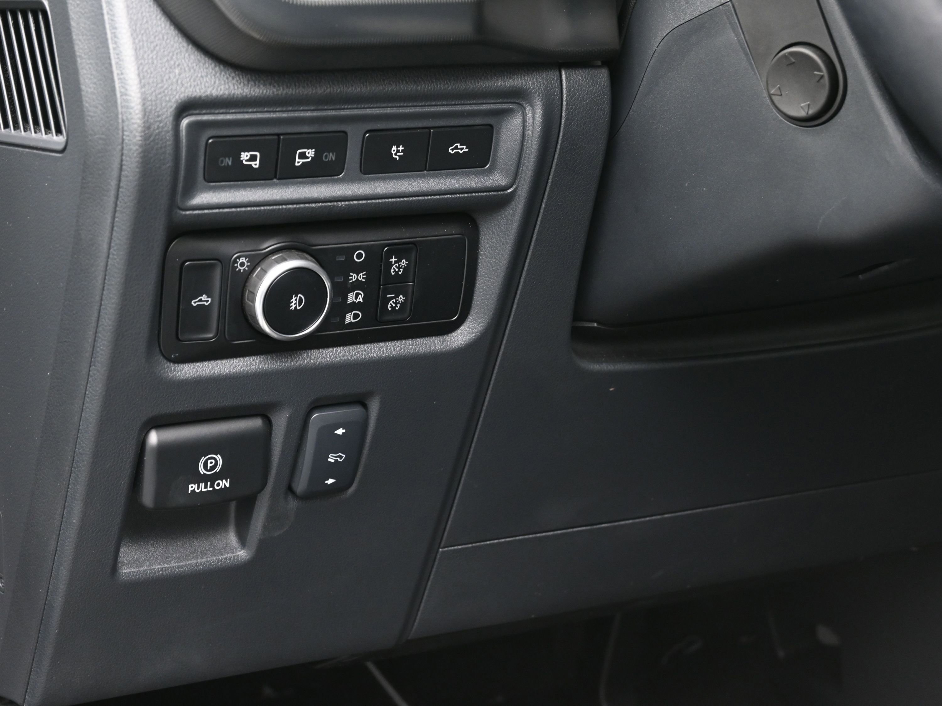 Used 2024 Ford F150 Platinum w/ Equipment Group 702A High image 22