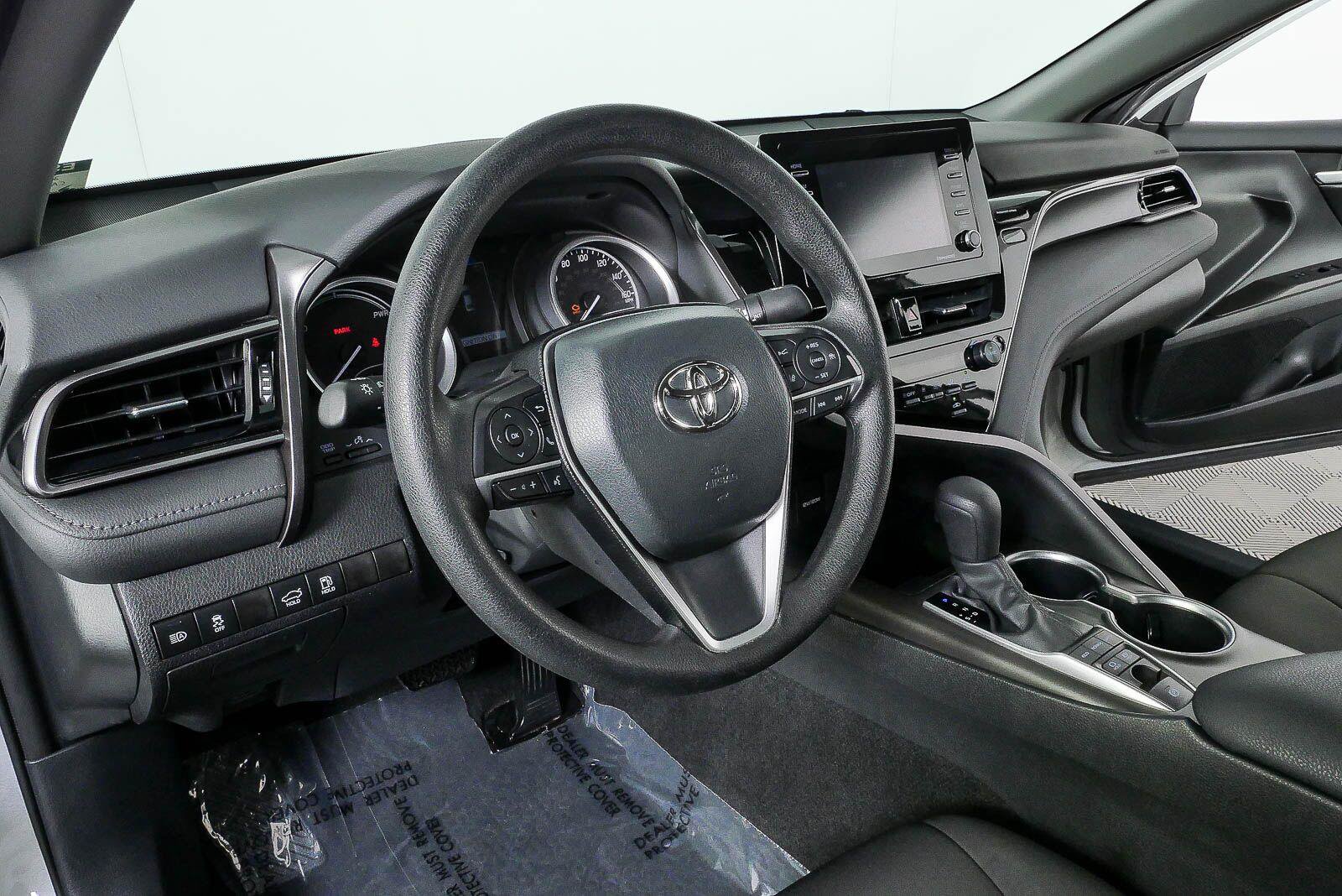 Used 2024 Toyota Camry LE FWD image 4