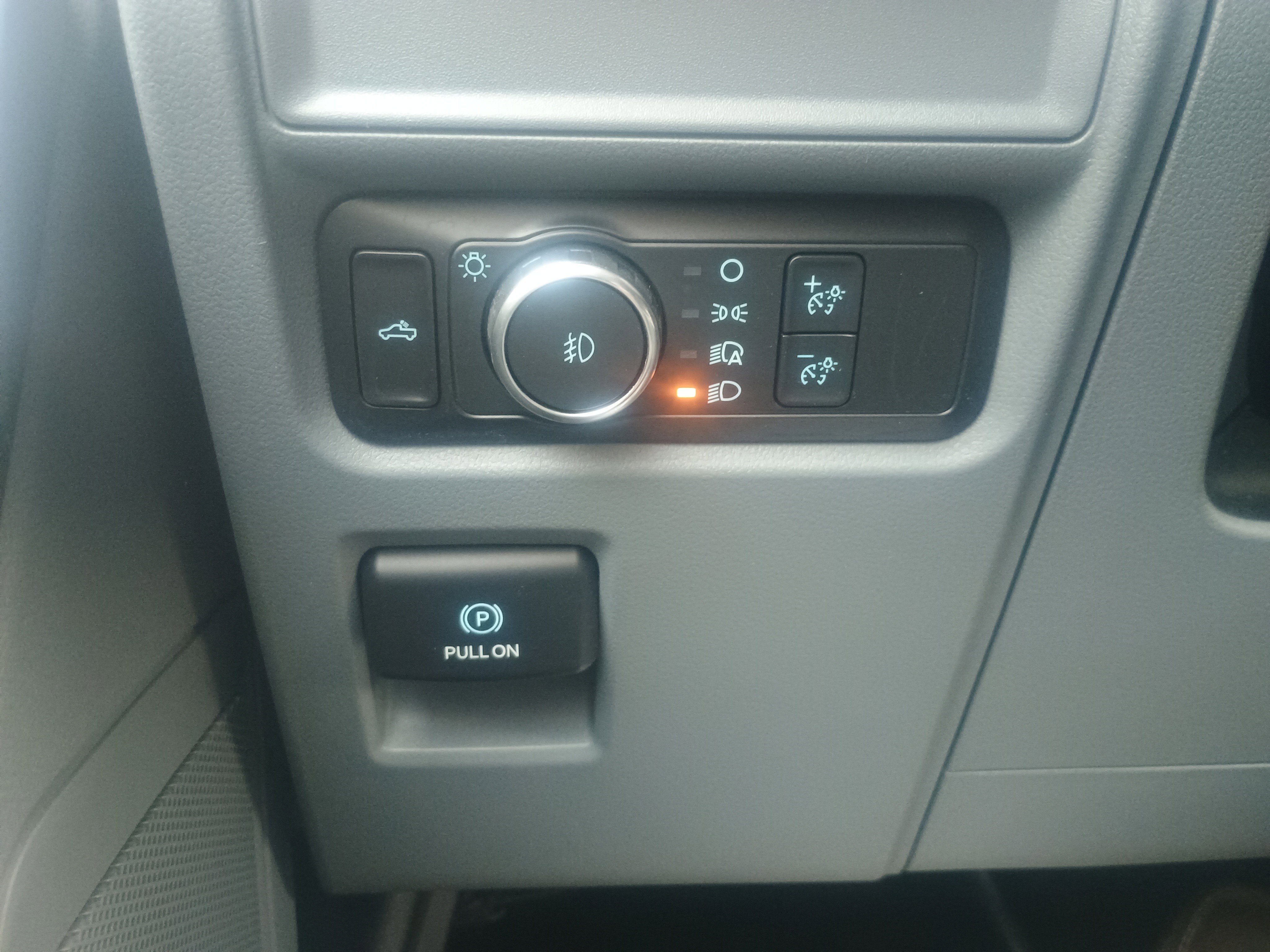 Used 2021 Ford F150 XLT image 21