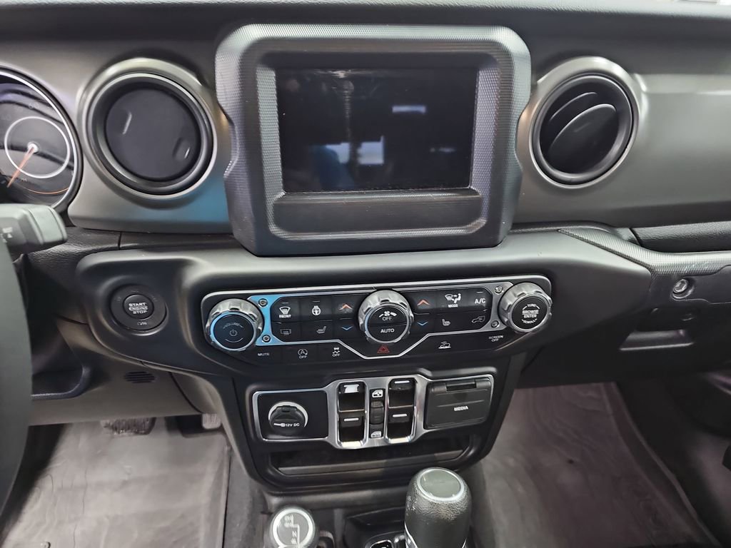 Used 2023 Jeep Gladiator Sport image 19
