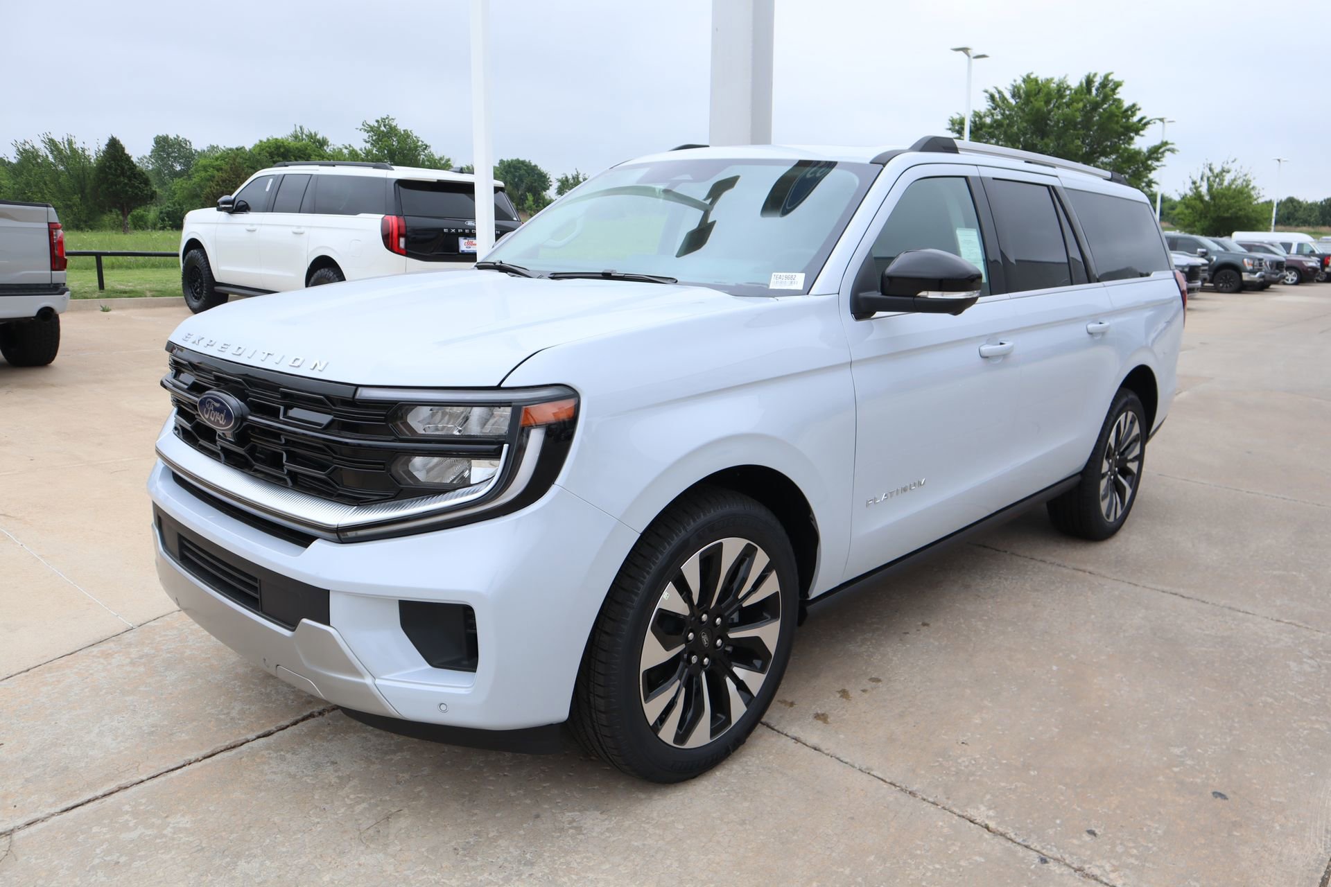 New 2026 Ford Expedition Max Platinum w/ Driver's Package AWD/4WD image 11