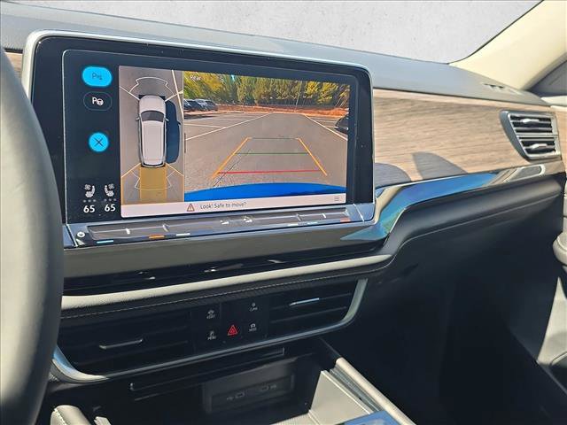 New 2026 Volkswagen Atlas SEL Premium R-Line image 13