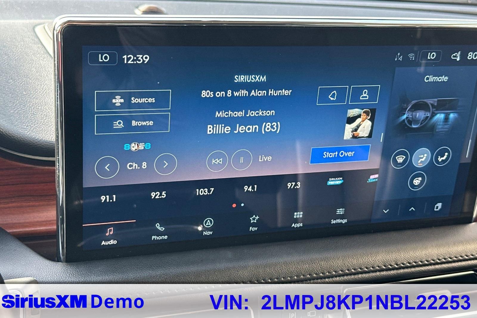 Used 2022 Lincoln Nautilus Reserve w/ Equipment Group 202A image 25