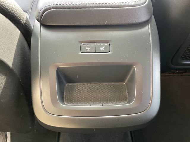 Used 2025 Volvo XC60 B5 Plus image 21
