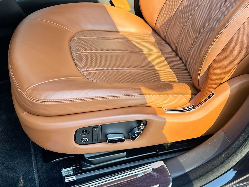 Used 2011 Bentley Mulsanne RWD image 21