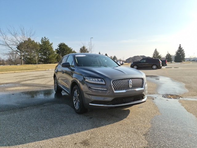 Used 2023 Lincoln Nautilus AWD w/ Premium Package image 3