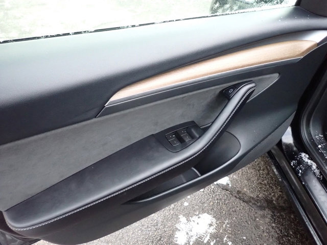 Used 2023 Tesla Model 3 Standard Range image 20