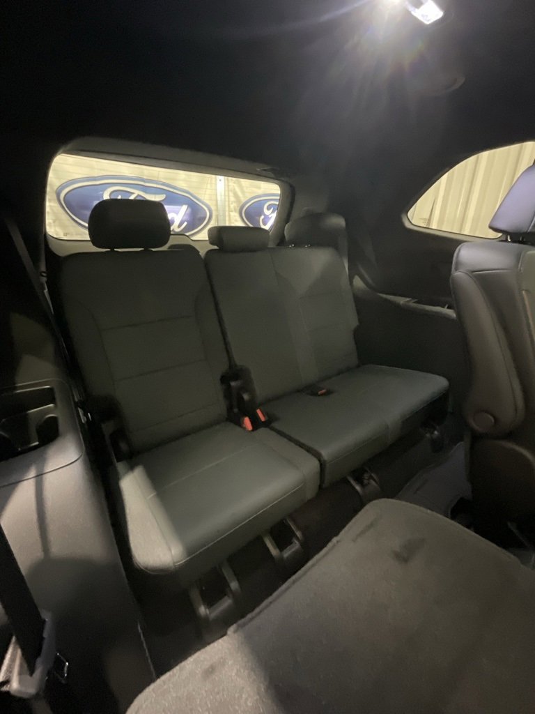 Used 2025 GMC Acadia AT4 w/ LPO, Floor Liner Package image 13