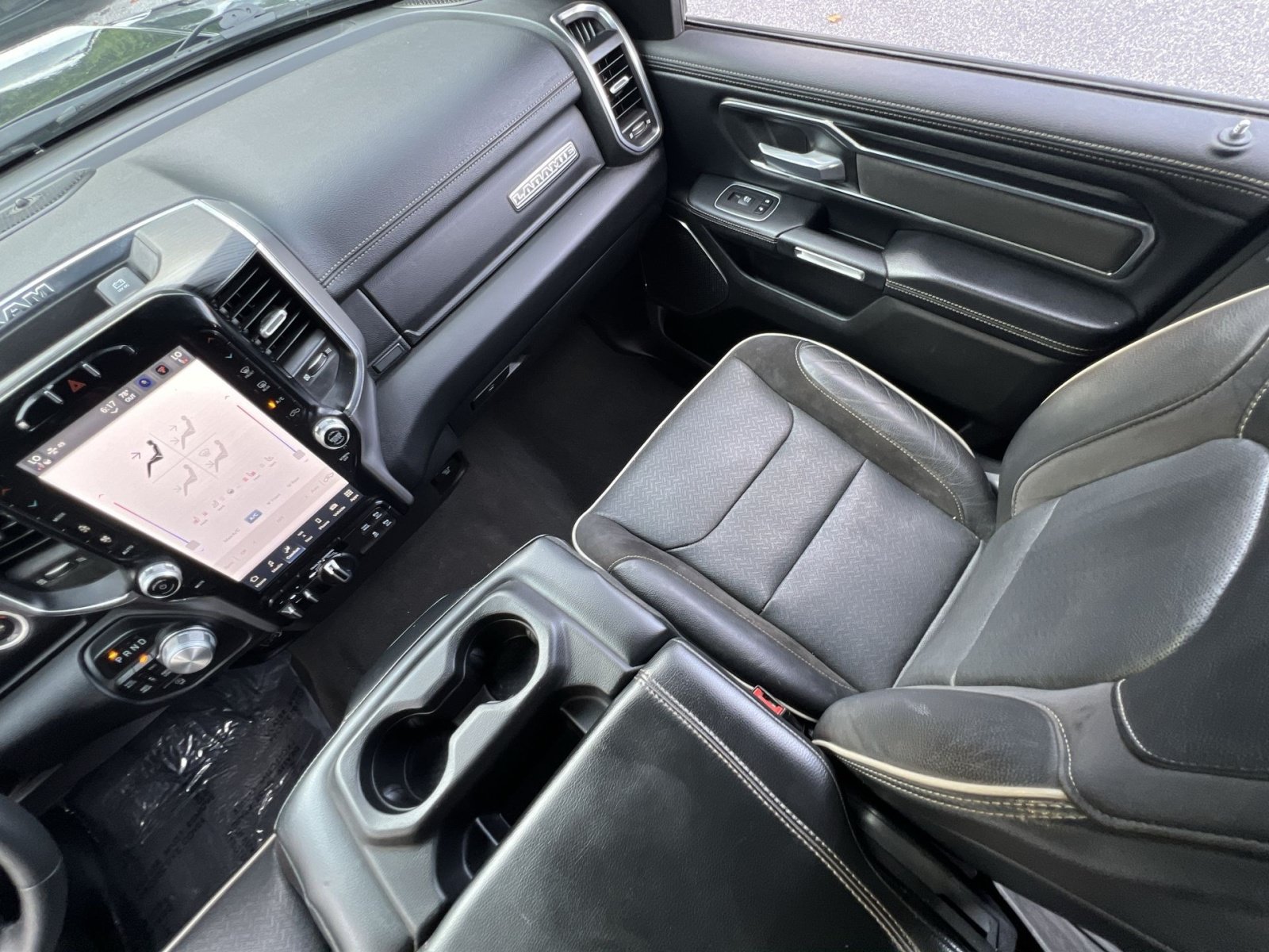 Used 2024 RAM 1500 Laramie AWD/4WD image 14