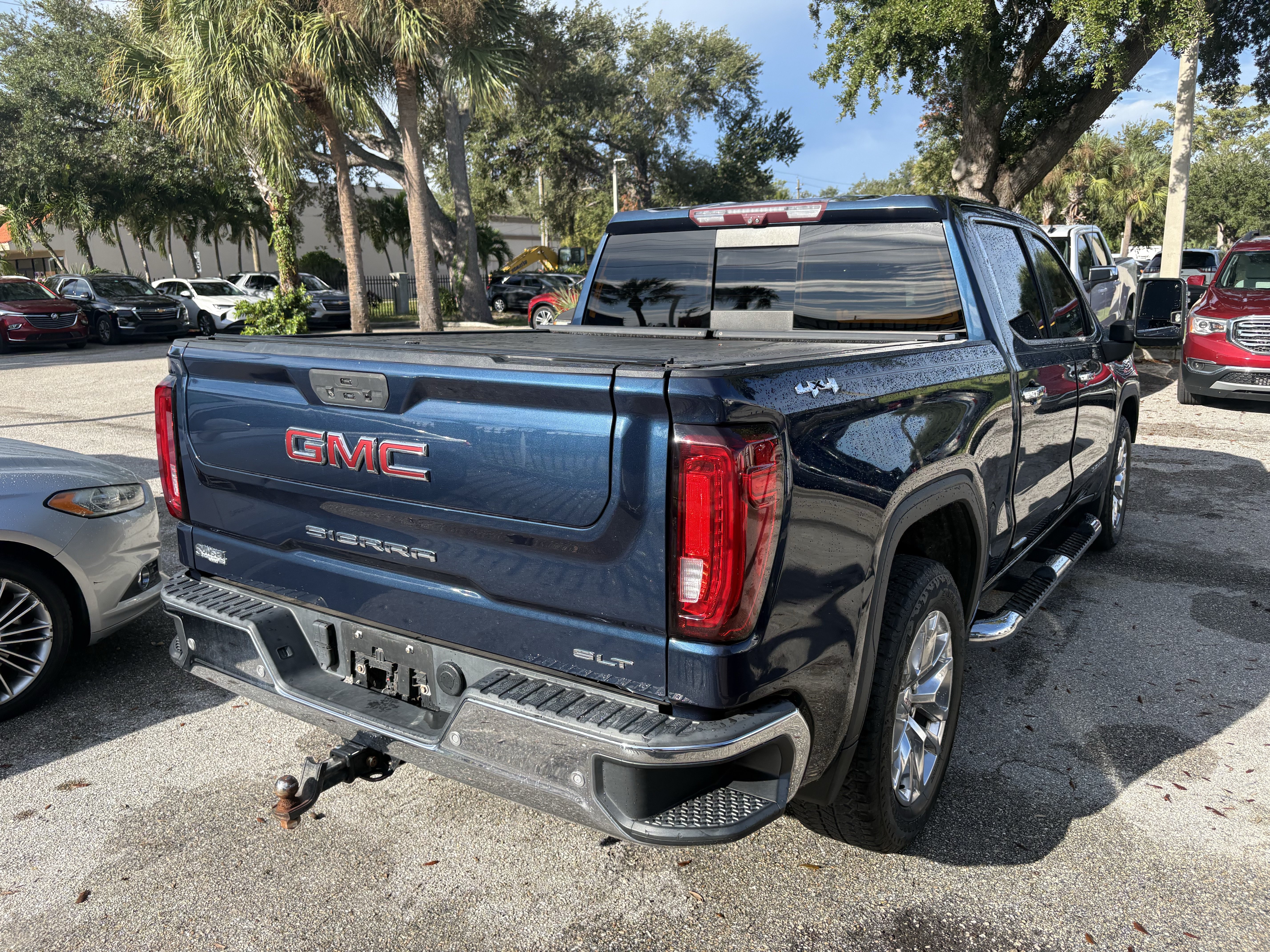 Used 2021 GMC Sierra 1500 SLT w/ Technology Package AWD/4WD image 7
