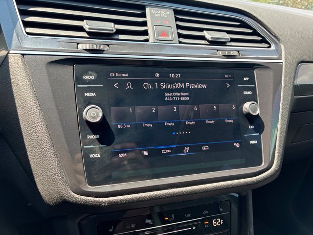 Used 2023 Volkswagen Tiguan SE w/ Panoramic Sunroof Package AWD/4WD image 19