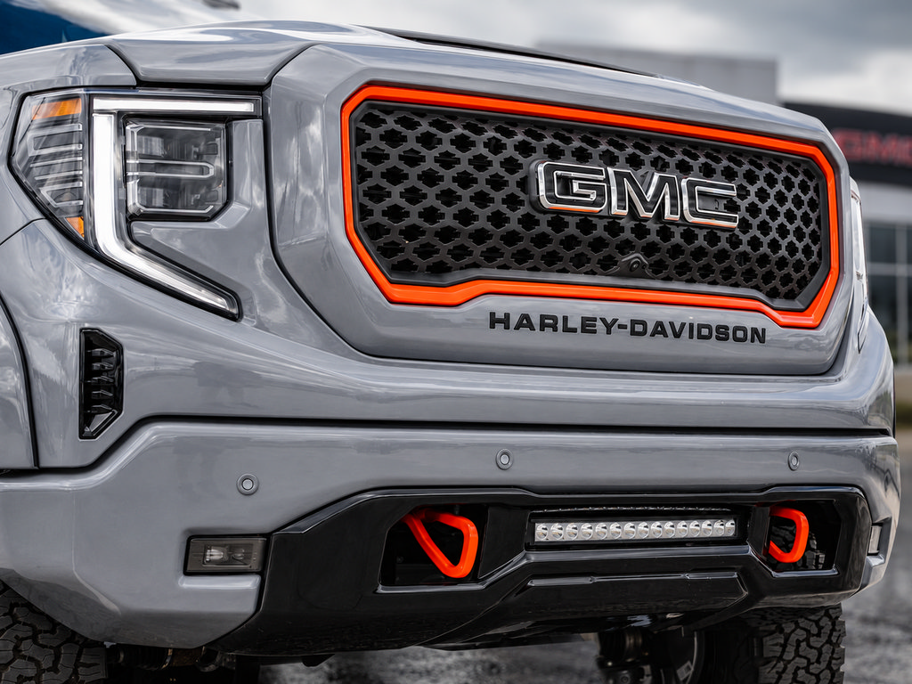 New 2025 GMC Sierra 1500 AT4 w/ AT4 Premium Package AWD/4WD image 8