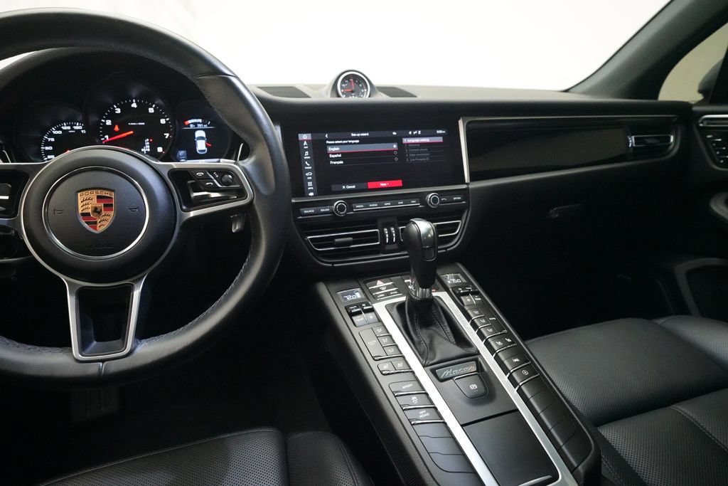 Used 2020 Porsche Macan AWD/4WD image 19