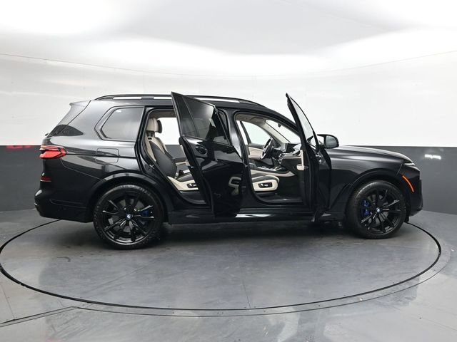 Used 2024 BMW X7 M60i w/ Executive Package image 38