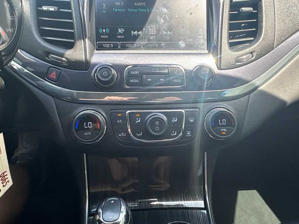 Used 2016 Chevrolet Impala LT w/ Convenience Package FWD image 22