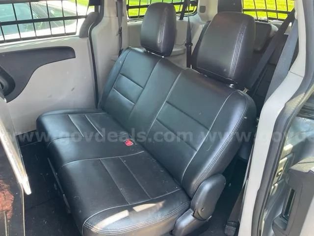 Used 2019 Dodge Grand Caravan SE FWD image 17