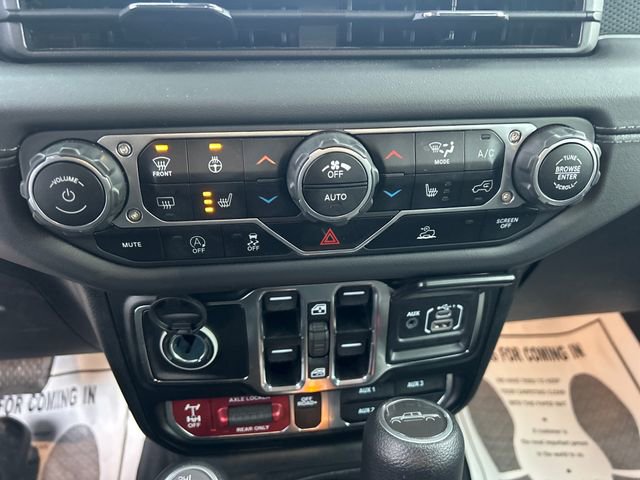 Used 2024 Jeep Gladiator Mojave w/ Convenience Group image 23