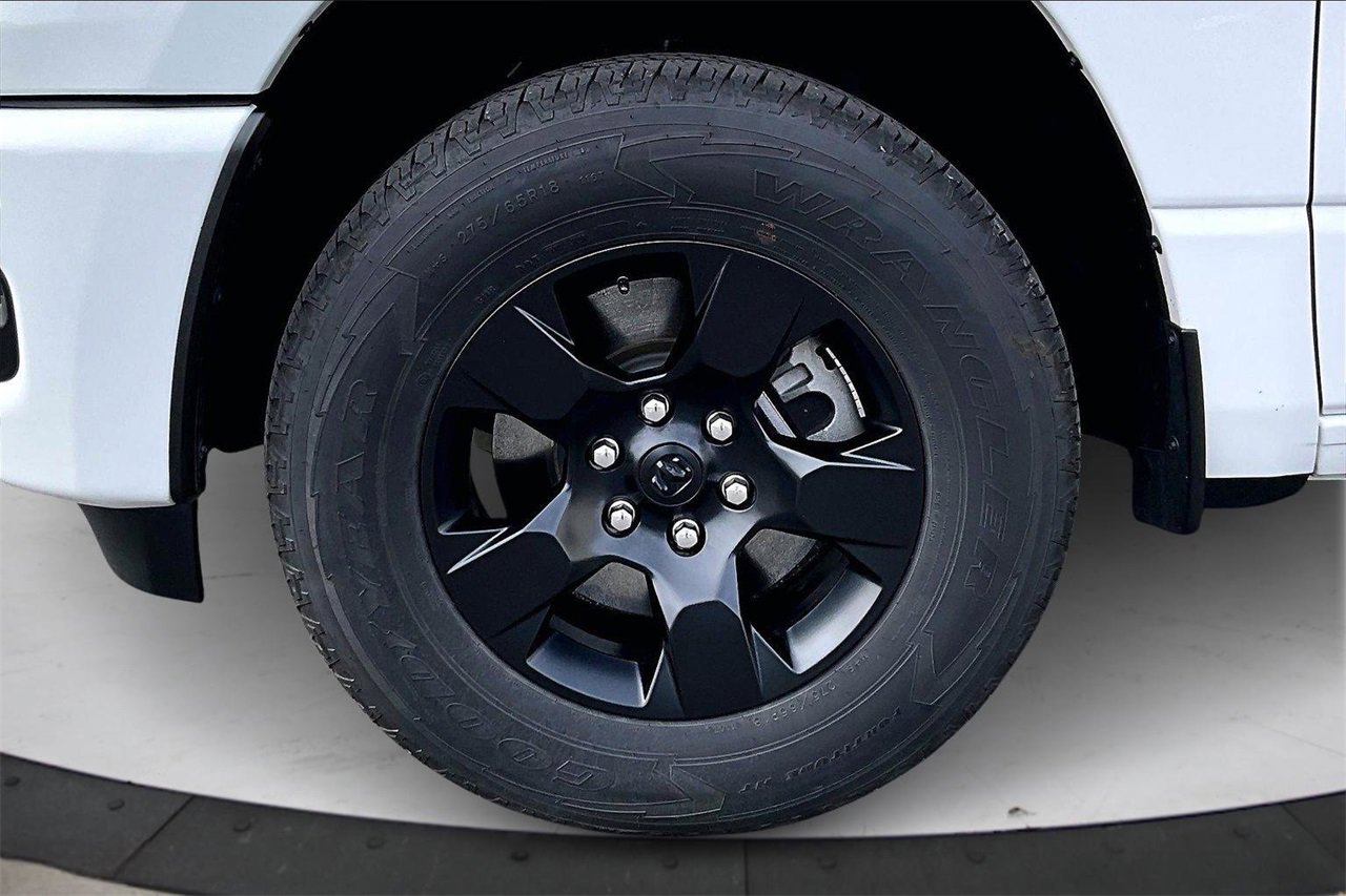 Certified 2025 RAM 1500 Tradesman w/ Night Edition image 31