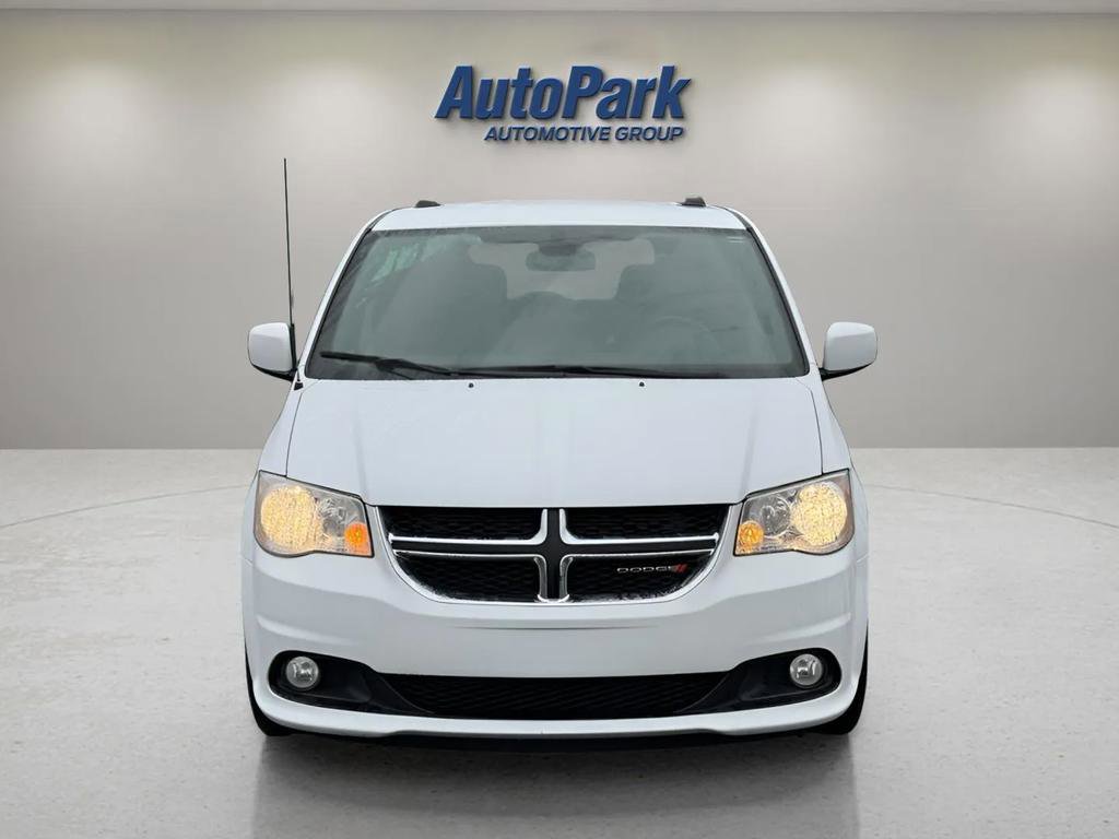 Used 2020 Dodge Grand Caravan SXT FWD image 2