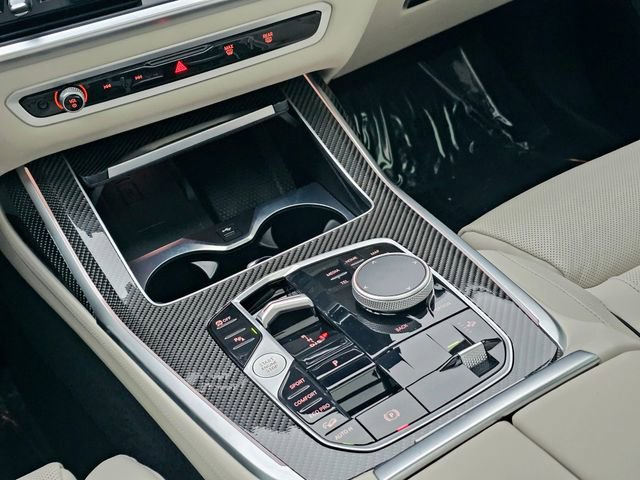 Used 2025 BMW X7 M60i image 39