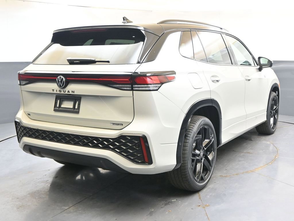 New 2026 Volkswagen Tiguan SE R-Line AWD/4WD image 5