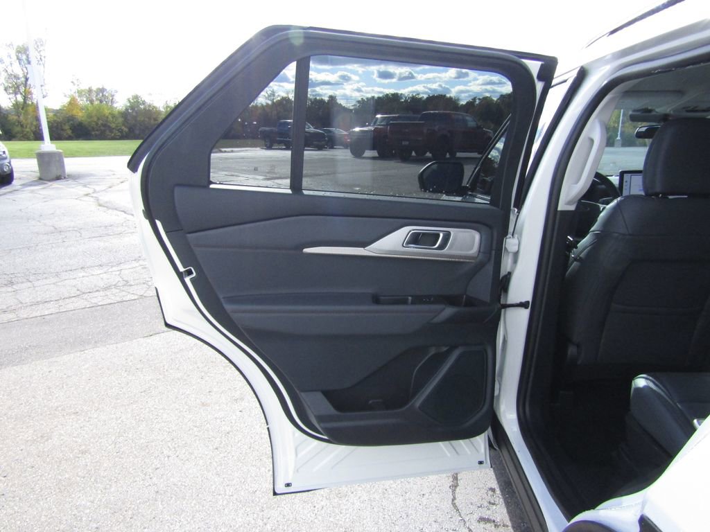 New 2026 Ford Explorer Active image 35