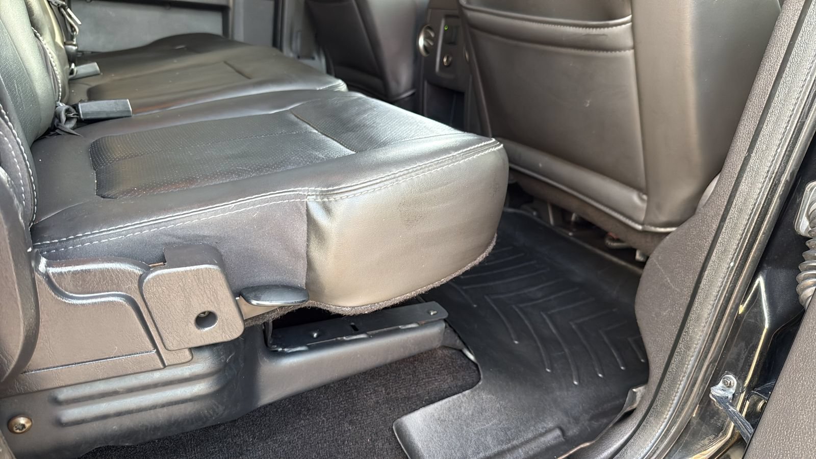 Used 2011 Ford F250 Lariat w/ Lariat Interior Pkg AWD/4WD image 26