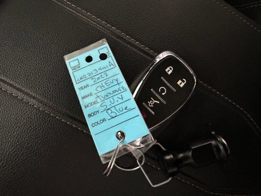 Used 2023 Chevrolet Traverse LT image 50