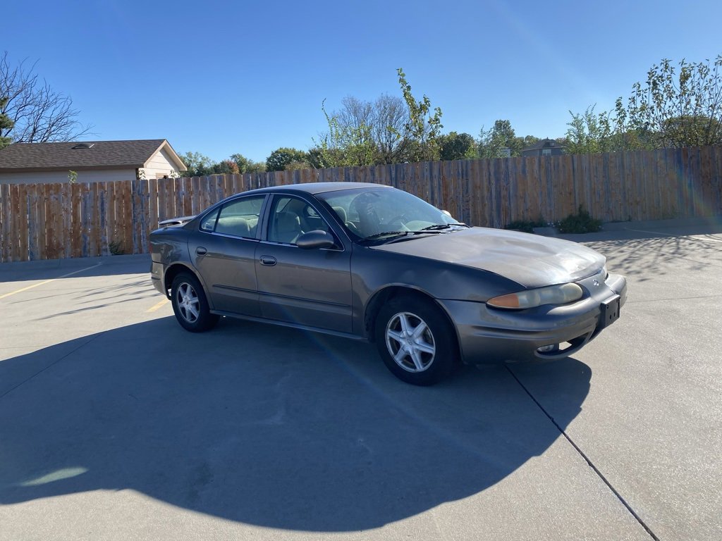 Used 2002 Oldsmobile Alero GL