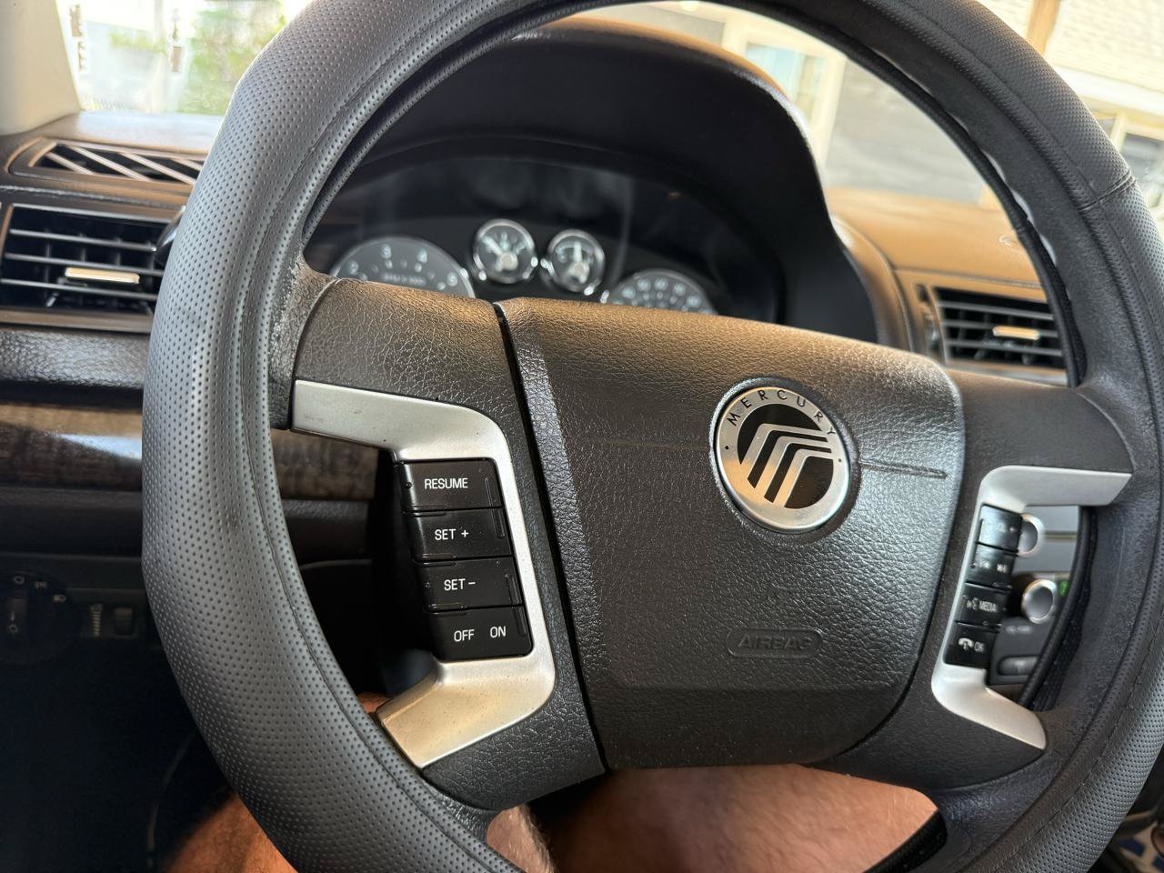 Used 2009 Mercury Milan FWD image 31