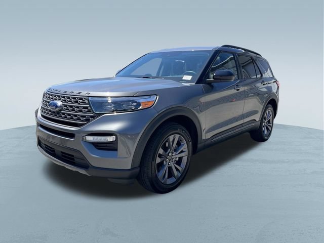 Used 2023 Ford Explorer XLT w/ Equipment Group 202A AWD/4WD image 9