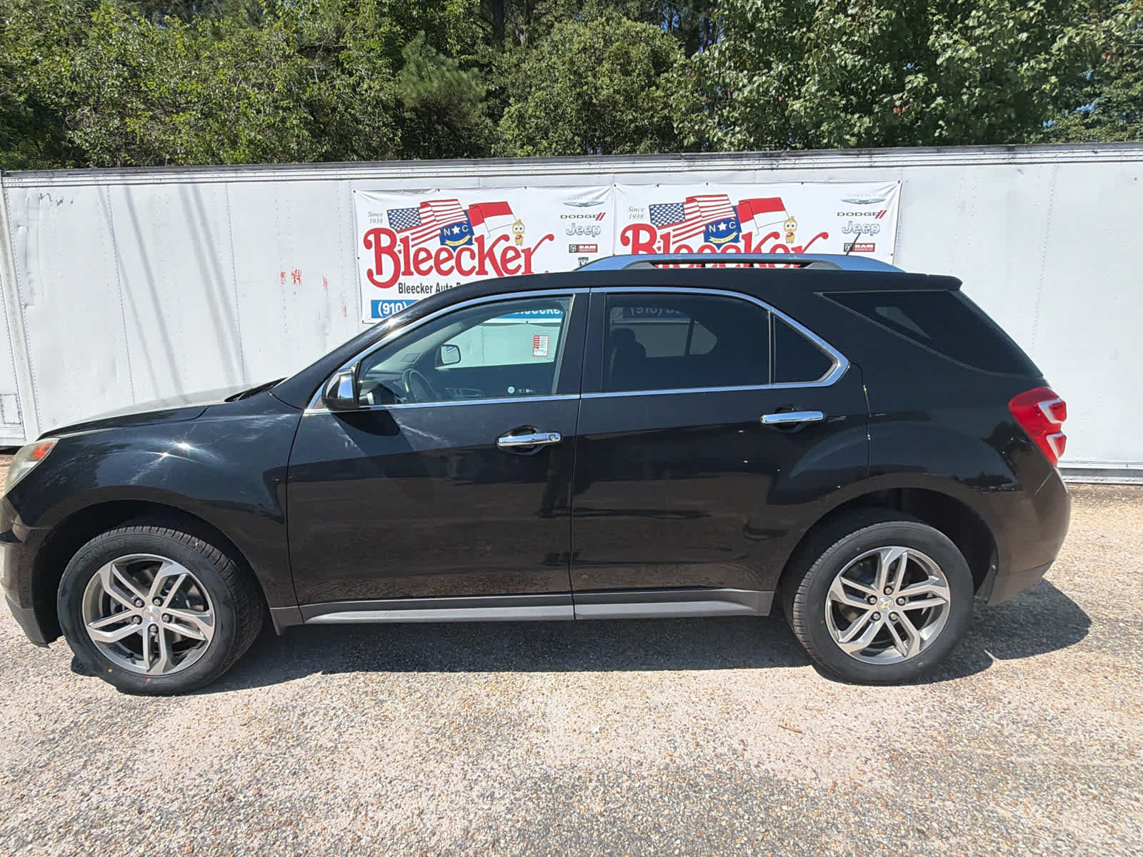 Used 2016 Chevrolet Equinox LTZ w/ Enhanced Convenience Package FWD image 7