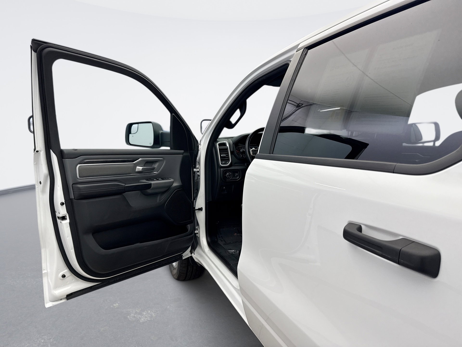 Used 2023 RAM 1500 Big Horn image 9