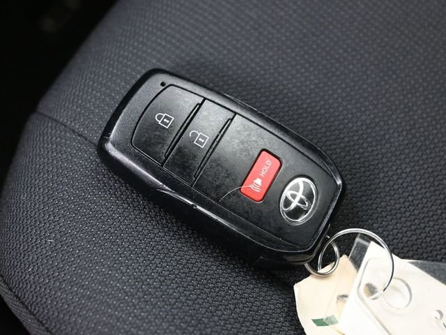 Certified 2024 Toyota Corolla Cross LE AWD/4WD image 19