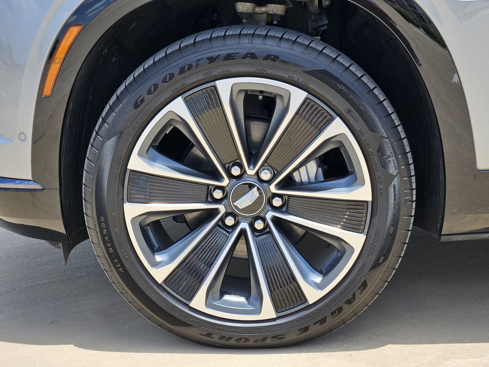 New 2026 Cadillac Vistiq Sport image 12