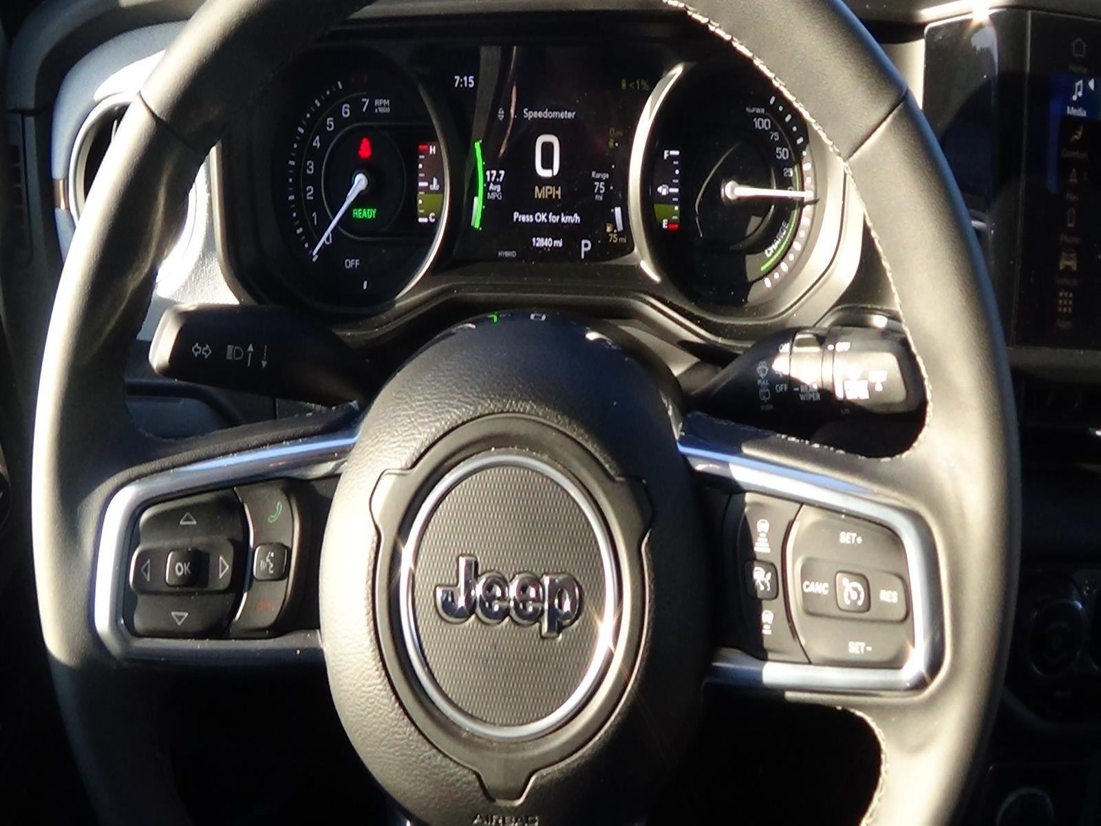 Used 2024 Jeep Wrangler Unlimited w/ Convenience Group AWD/4WD image 21