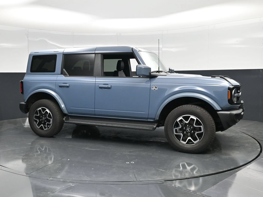 Used 2025 Ford Bronco Outer Banks AWD/4WD image 3