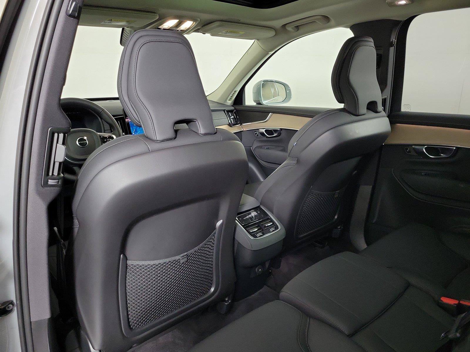 Used 2025 Volvo XC90 B6 Plus AWD/4WD image 15
